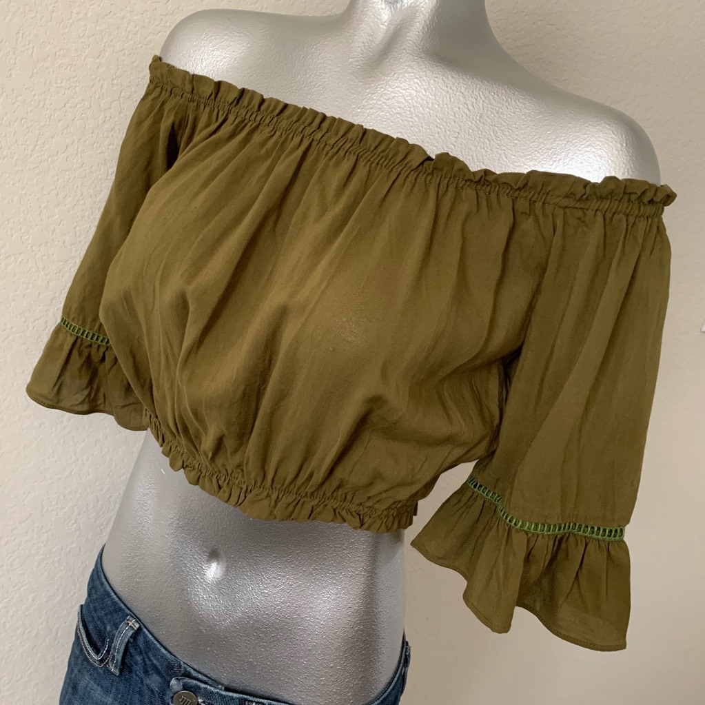 Off Shoulder Crop